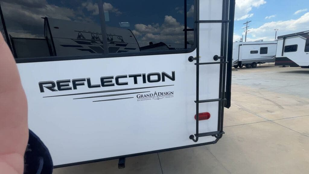 2022 Grand Design Reflection 315RLTS - Used Travel Trailer For Sale by Blue Compass RV Springfield in Strafford, Missouri