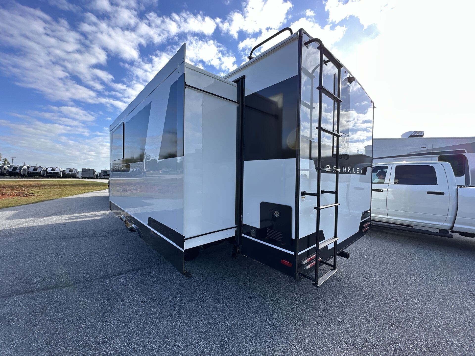 2026 Brinkley RV Model Ix 23X - New Travel Trailer For Sale by Blue Compass RV Springfield in Strafford, Missouri