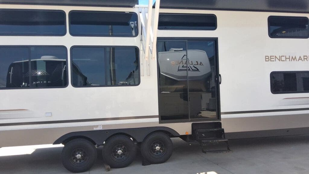 New 2026 Alliance RV Benchmark 44LFT available in Strafford, Missouri
