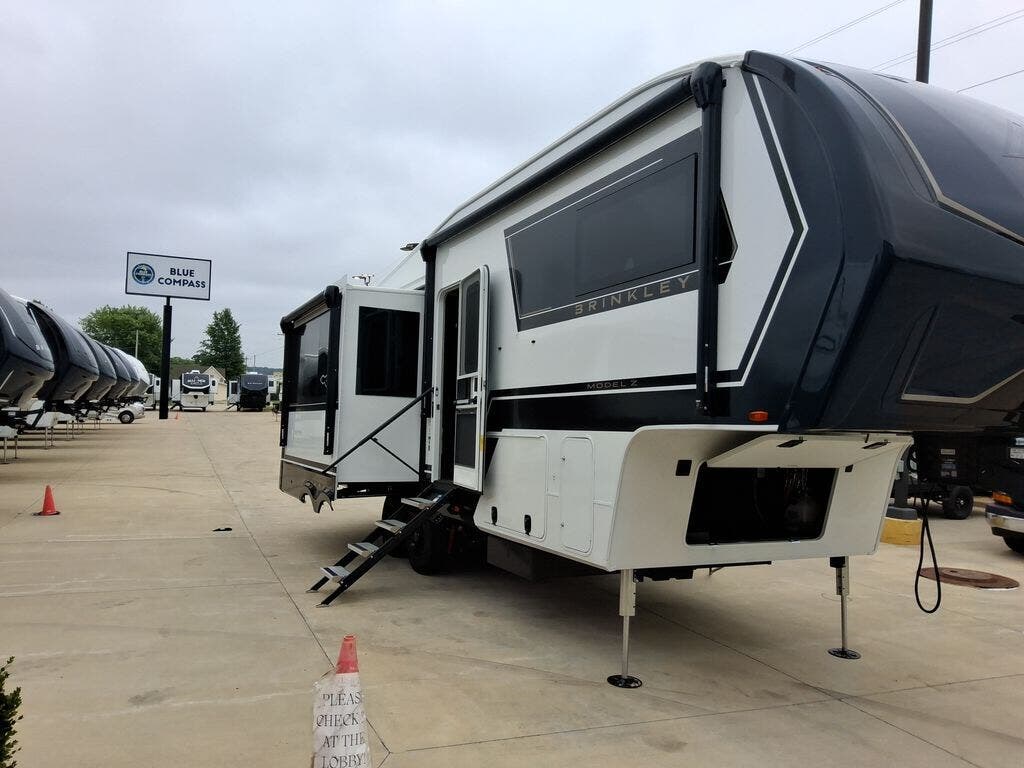 2026 Model Z 2700 by Brinkley RV from Blue Compass RV Springfield in Strafford, Missouri