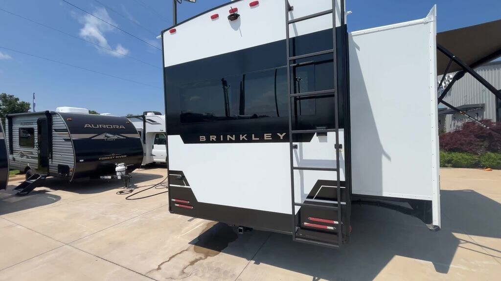 2027 Model Z 3200 by Brinkley RV from Blue Compass RV Springfield in Strafford, Missouri