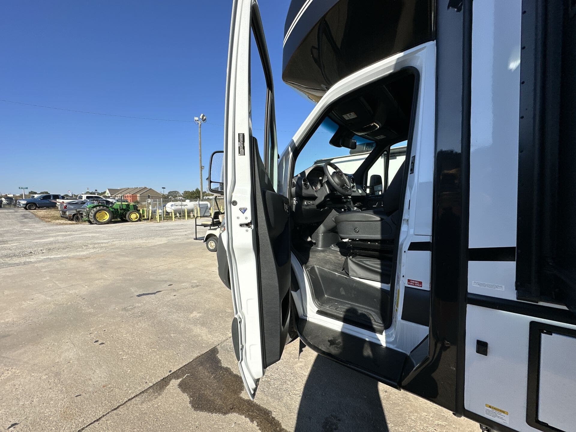 New 2026 Grand Design Lineage Series M 25FW available in Strafford, Missouri