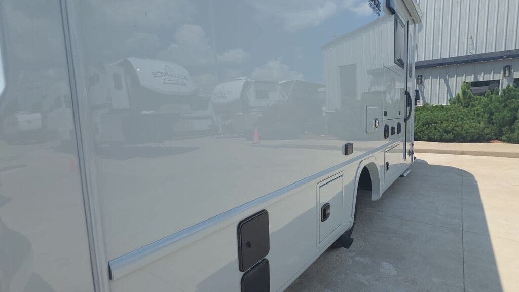 2026 Grand Design Lineage Series M 25FW - New Class C For Sale by Blue Compass RV Springfield in Strafford, Missouri