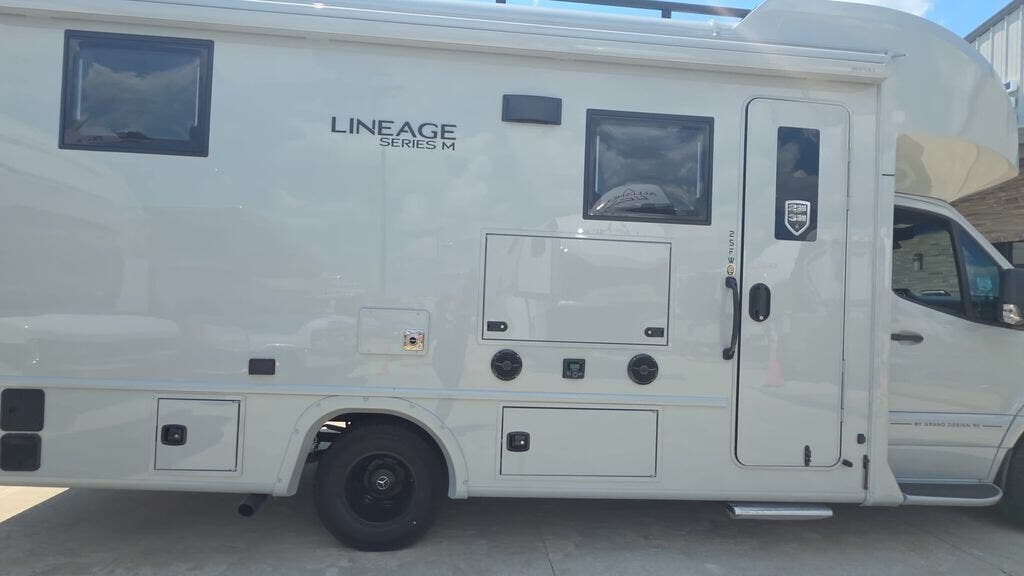 2026 Lineage Series M 25FW by Grand Design from Blue Compass RV Springfield in Strafford, Missouri