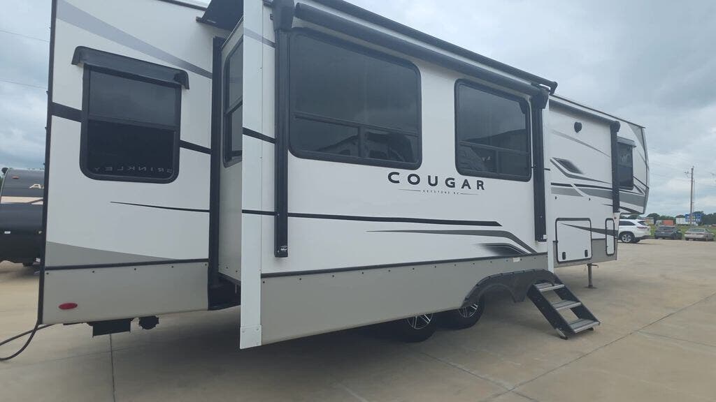 2023 Cougar 316RLS by Keystone from Blue Compass RV Springfield in Strafford, Missouri