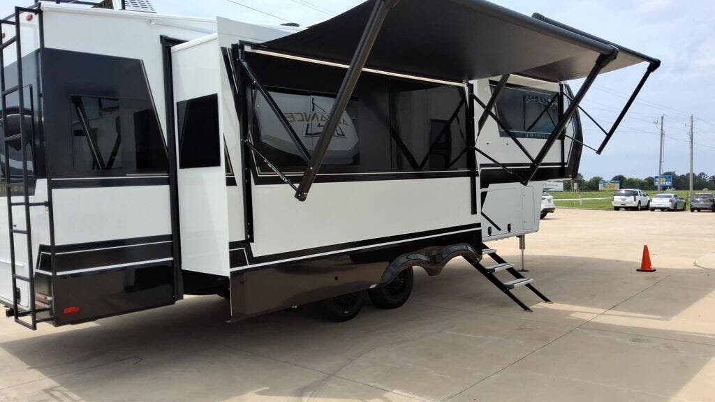2027 Model Z 2900 by Brinkley RV from Blue Compass RV Springfield in Strafford, Missouri