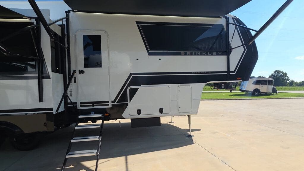 New 2027 Brinkley RV Model Z 3210 available in Strafford, Missouri