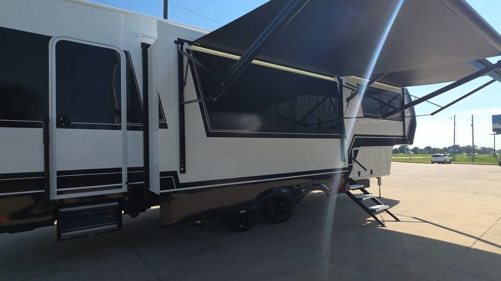 2027 Model Z 3210 by Brinkley RV from Blue Compass RV Springfield in Strafford, Missouri