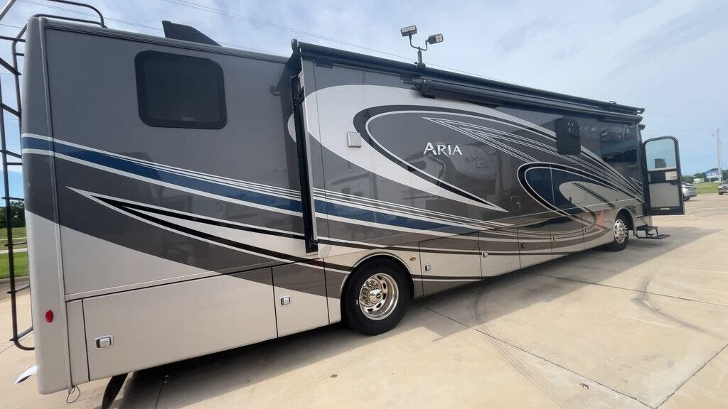2022 Aria 3901 by Thor Motor Coach from Blue Compass RV Springfield in Strafford, Missouri