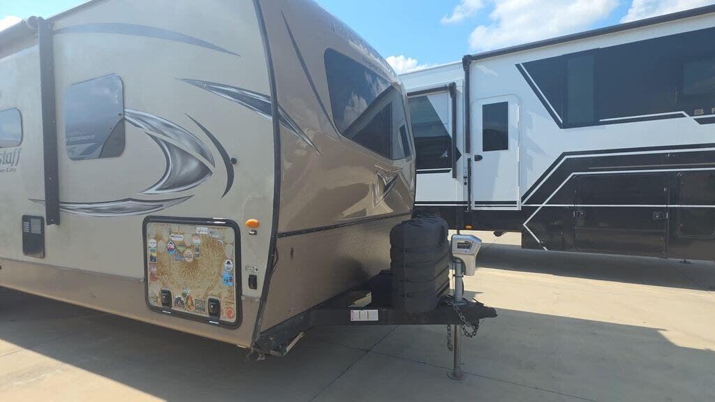 Used 2018 Forest River Flagstaff Super Lite 27BHWS available in Strafford, Missouri