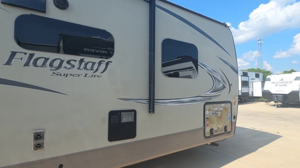 2018 Flagstaff Super Lite 27BHWS by Forest River from Blue Compass RV Springfield in Strafford, Missouri