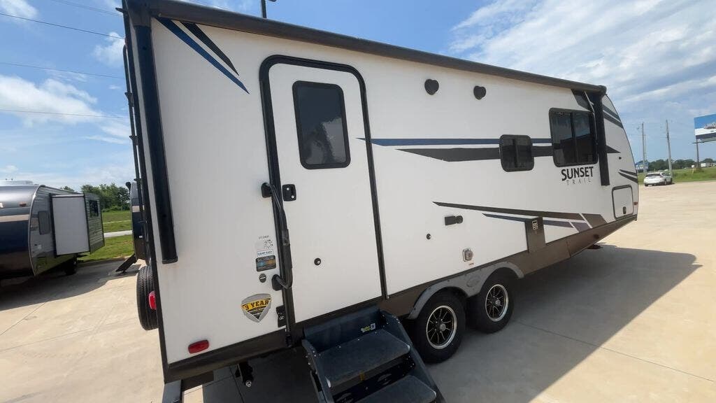 2021 Sunset Trail SS212RB by CrossRoads from Blue Compass RV Springfield in Strafford, Missouri
