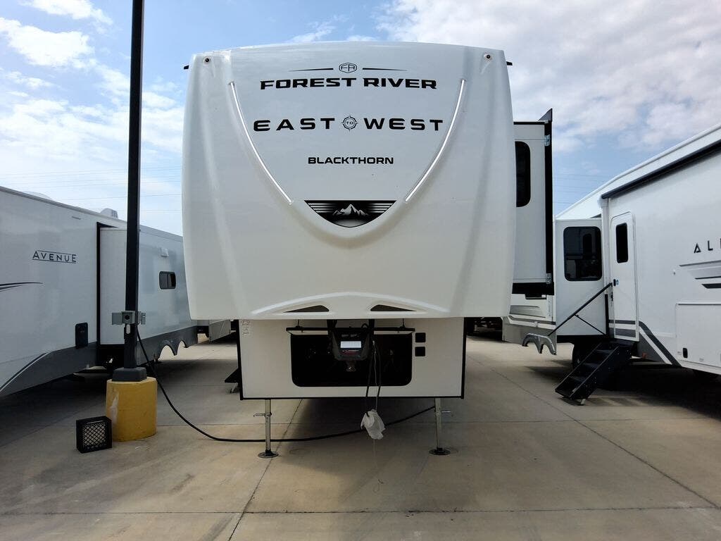 2027 East to West Blackthorn 3750LK - New Fifth Wheel For Sale by Blue Compass RV Springfield in Strafford, Missouri