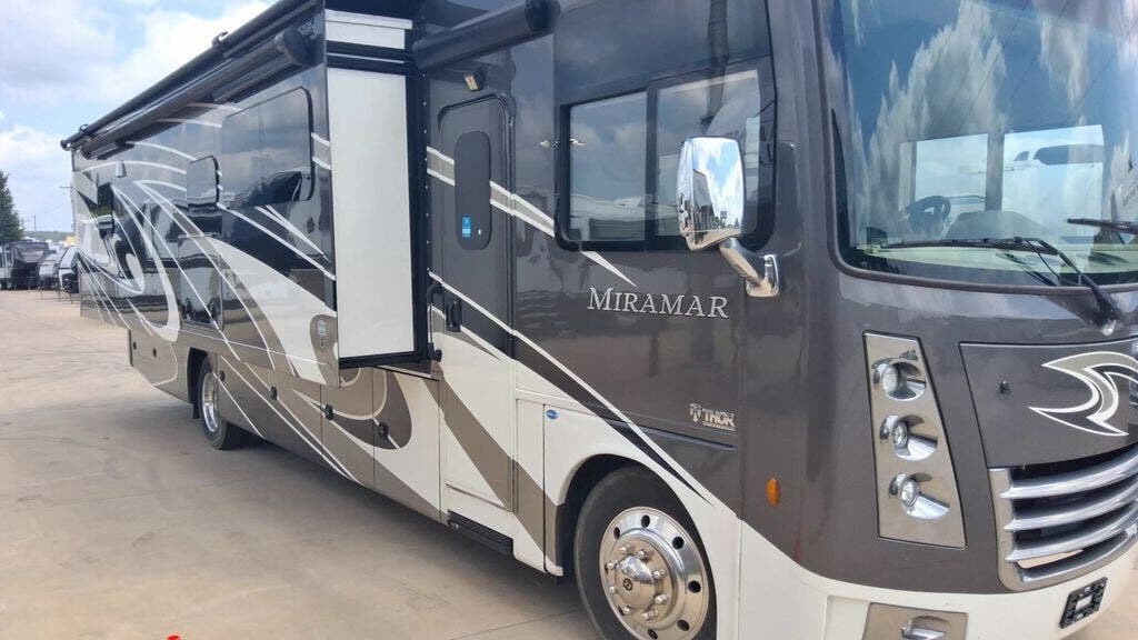 Used 2021 Thor Motor Coach Miramar 35.2 available in Strafford, Missouri