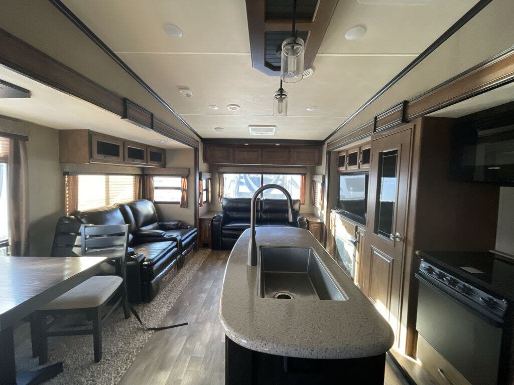 2018 Reflection 303RLS by Grand Design from Blue Compass RV Springfield in Strafford, Missouri