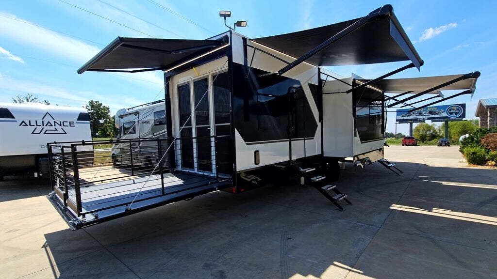 2027 Model Gx 3450x by Brinkley RV from Blue Compass RV Springfield in Strafford, Missouri