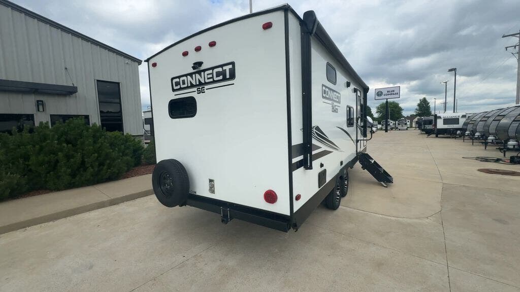 Used 2021 K-Z Connect SE C211MKSE available in Strafford, Missouri