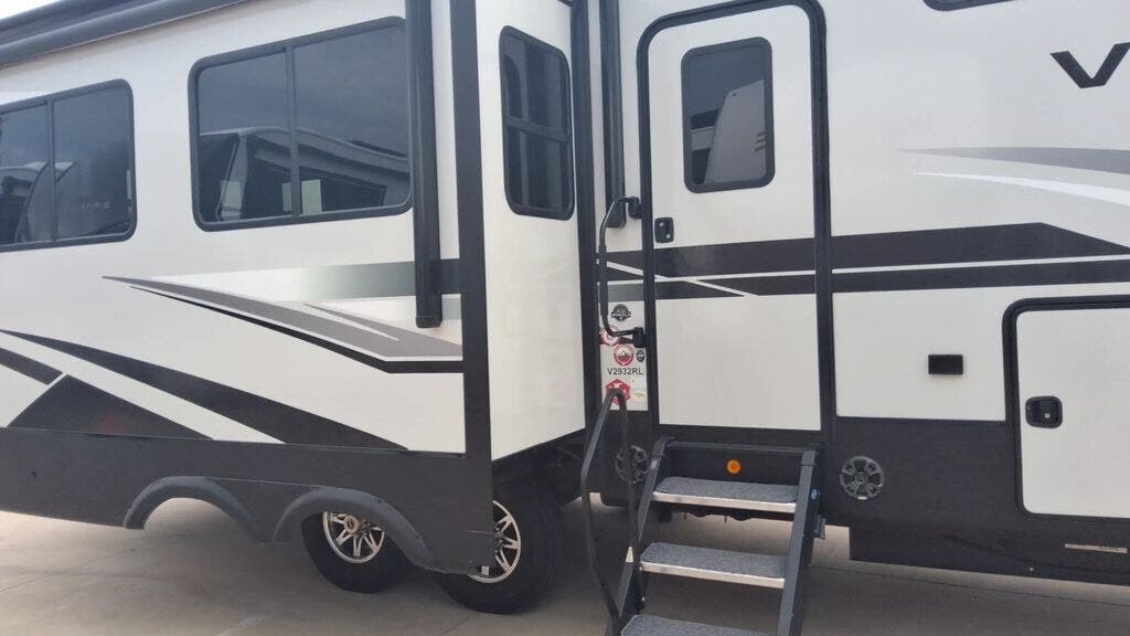 2021 Voyage 2932RL by Winnebago from Blue Compass RV Springfield in Strafford, Missouri