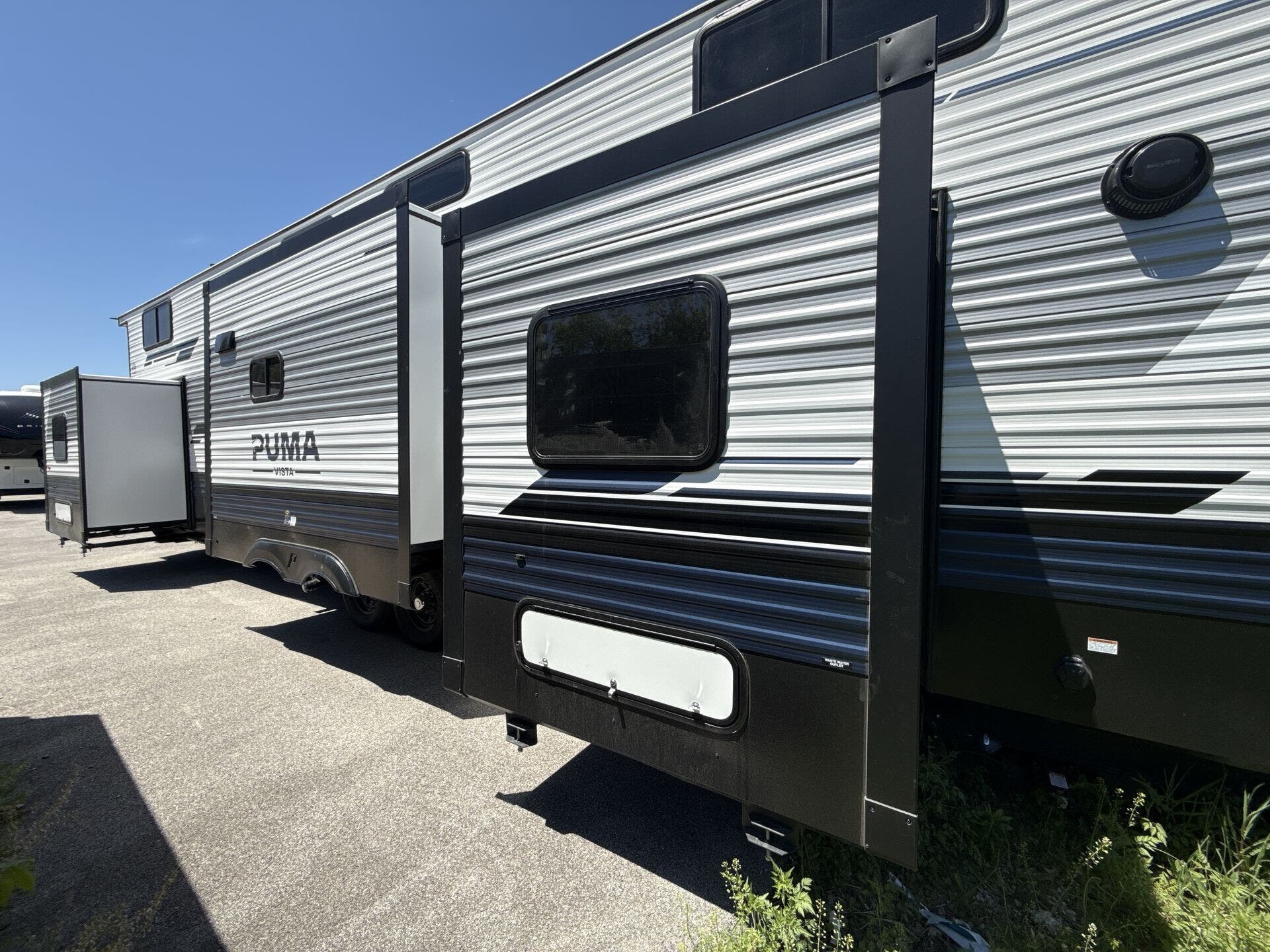 2026 Puma Vista 421LFT by Forest River from Blue Compass RV Springfield in Strafford, Missouri