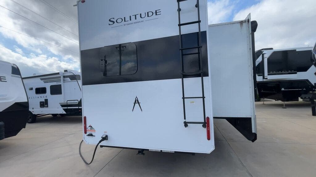 2025 Solitude 417KB by Grand Design from Blue Compass RV Springfield in Strafford, Missouri