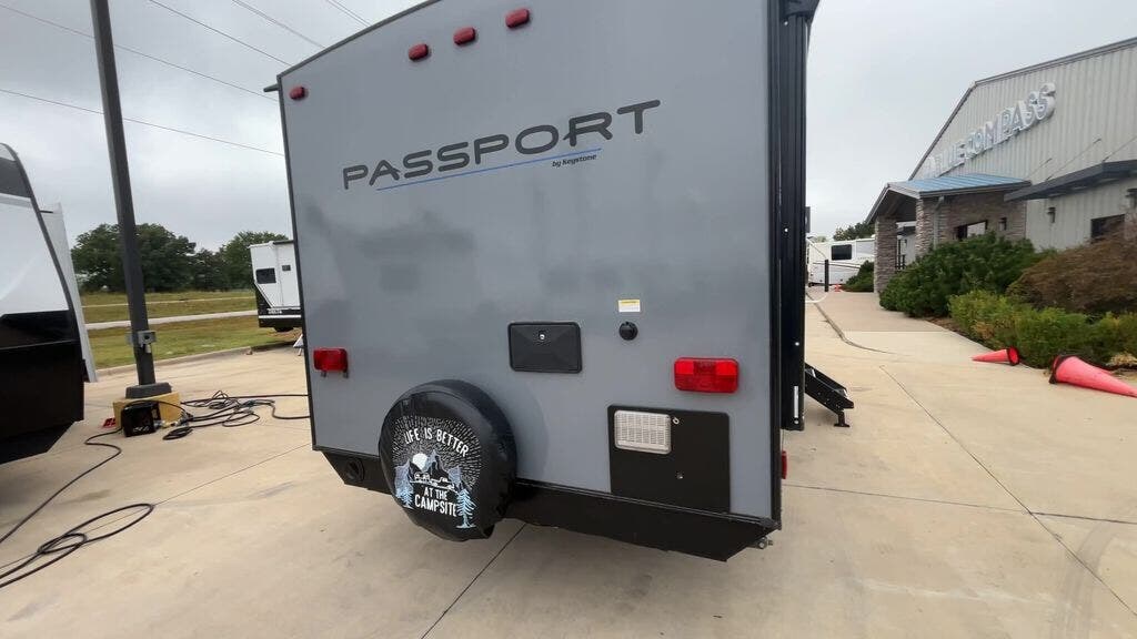 2019 Keystone Passport 199ML Express - Used Travel Trailer For Sale by Blue Compass RV Springfield in Strafford, Missouri