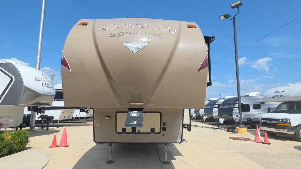 Used 2017 Forest River Rockwood Signature Ultra Lite 8280WS available in Strafford, Missouri
