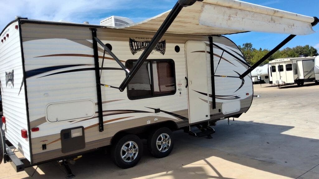 2016 Forest River Wildwood X-Lite 171RBXL - Used Travel Trailer For Sale by Blue Compass RV Springfield in Strafford, Missouri
