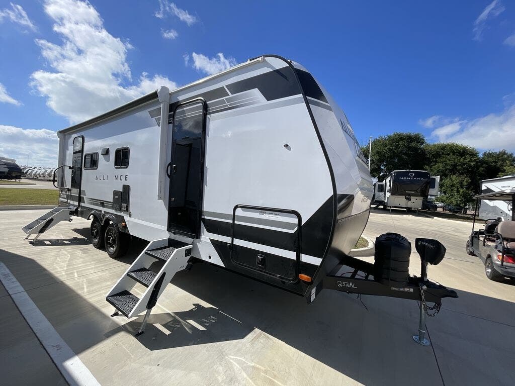 New 2027 Alliance RV Delta 252RL available in Strafford, Missouri