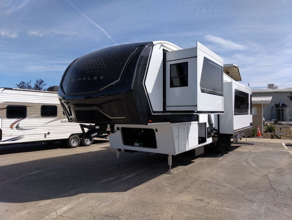 2026 Model Z 3200 by Brinkley RV from Blue Compass RV Springfield in Strafford, Missouri