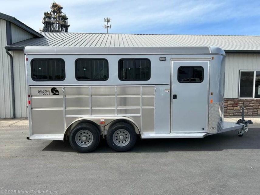 New 2025 Maverick Trailers Maverick Lite Deluxe 3 Horse Trailer with Rear Double Doors Aluminum available in Buhl, Idaho