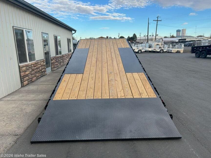 2026 Load Trail GE 102x26' Triple Gooseneck Equipment Tilt Deck 21K