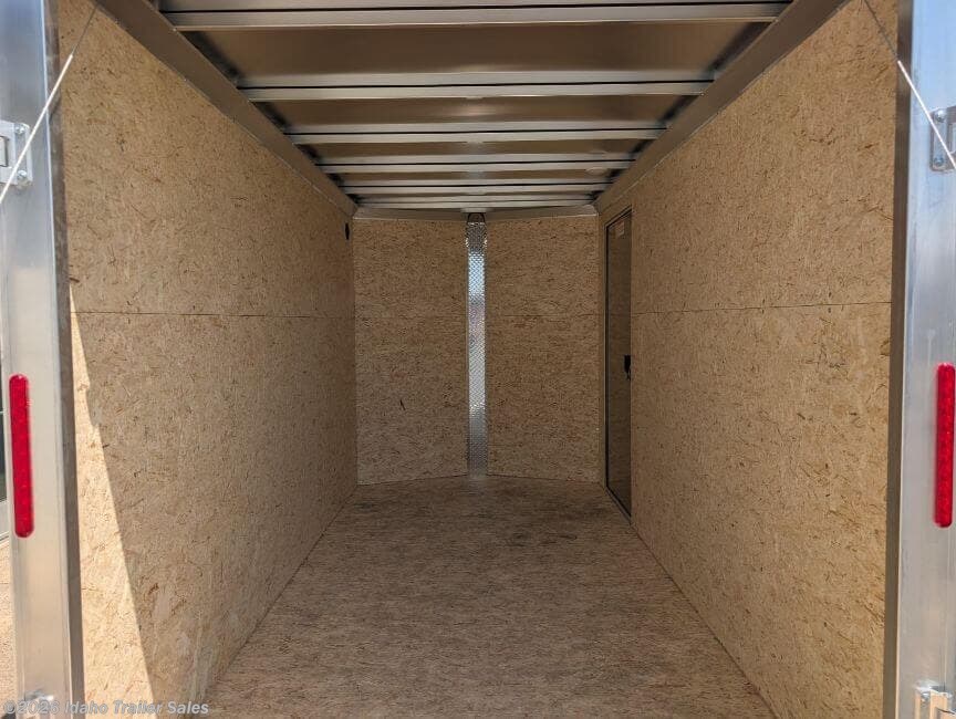 2027 E-Z Hauler photo 8
