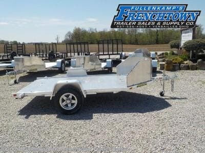 2023 ALUMA TRAILER MFG. MODEL MC210 S-R-RTD 2 - PLACE MOTORCYCLE TRAILER, 101-1/2&#39;&#39; OVERALL WIDE, 78&#39;&#39; BETWEEN THE FENDERS, X 11&#39;2-1/2&#39;&#39; LONG DECK, W/ 8 - STAINLESS STEEL RECESSED TIE RINGS, 63-1/4&#39;&#39; WIDE, X 57&#39;&#39; LONG SLIDE IN THE REAR RAMP, ALUMINUM TREAD PLATE STONE SHIELD, 2 - MOTOR CYCLE CHOCKS, 800# SWIVEL JACK W/ CASTER WHEEL, 2&#39;&#39; BALL COUPLER W/ SAFETY CHAINS, ALUMINUM PLANK FLOORING, ST-205/75R X 14&#39;&#39; LOAD RANGE &quot;C&quot; RADIAL TIRES, 545 ALUMINUM WHEELS, 3500# TORSION AXLE, FLAT 4 PLUG, LED LIGHTS W/ SEALED HARNESS, ALL ALUMINUM CONSTRUCTION, 2990# GVWR, 600# SHIPPING WEIGHT, SN: 1YGUS1219PB250697