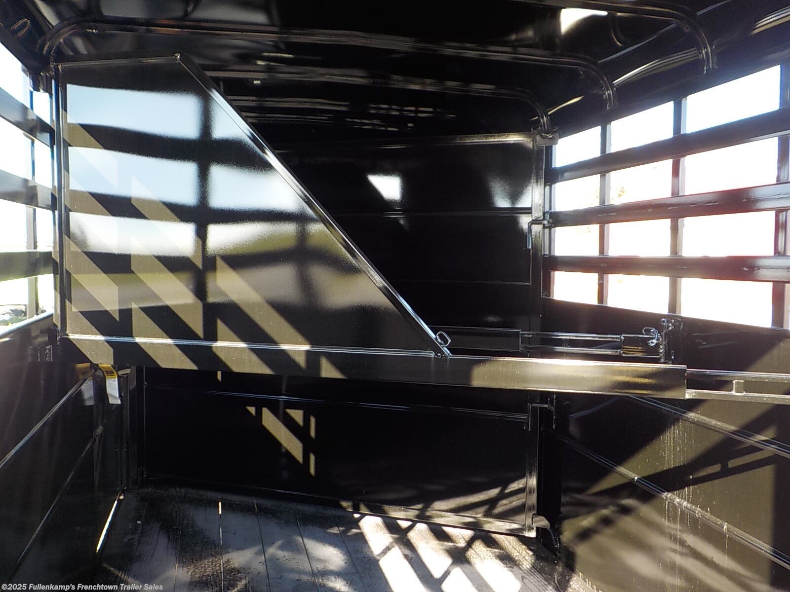 2026 500 COMBO 3-HORSE SLANT STOCK COMBO by Delta from Fullenkamp's Frenchtown Trailer Sales in Versailles, Ohio