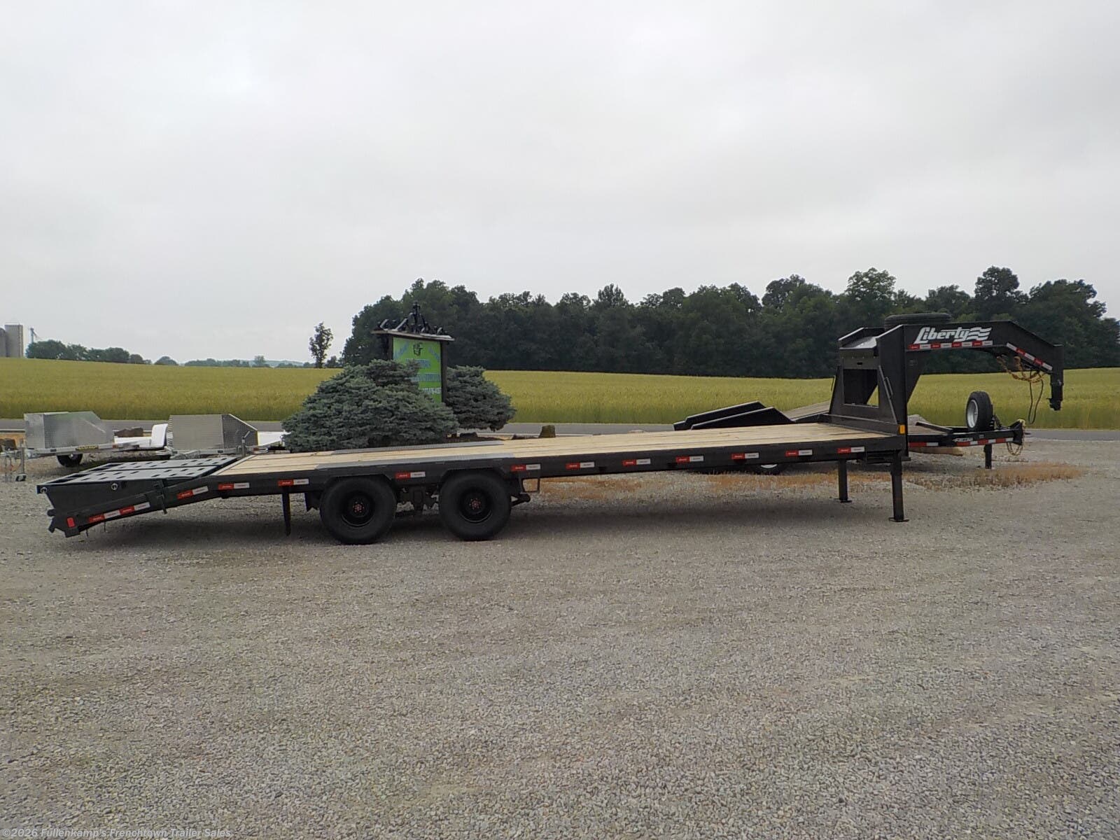 2026  LF25K102X25+5B12GNPF DUAL WHEEL W/ HYD JACKS by Liberty from Fullenkamp's Frenchtown Trailer Sales in Versailles, Ohio