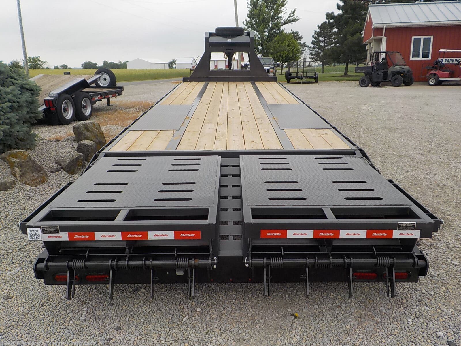 New 2026 Liberty  LF25K102X25+5B12GNPF DUAL WHEEL W/ HYD JACKS available in Versailles, Ohio