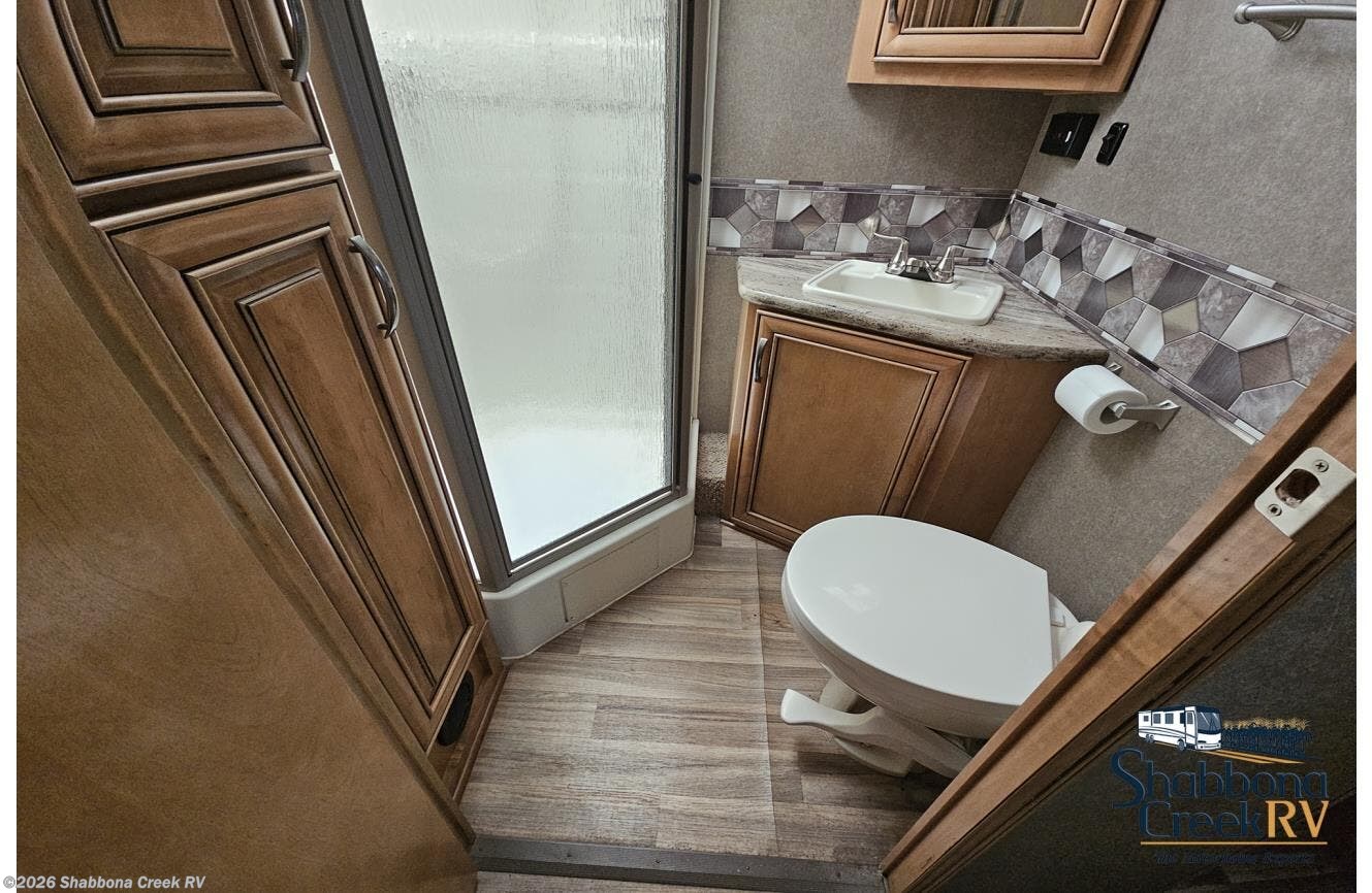 2016 Thor Quantum 31WS * - Used Class C For Sale by Shabbona Creek RV in Atkinson, Illinois