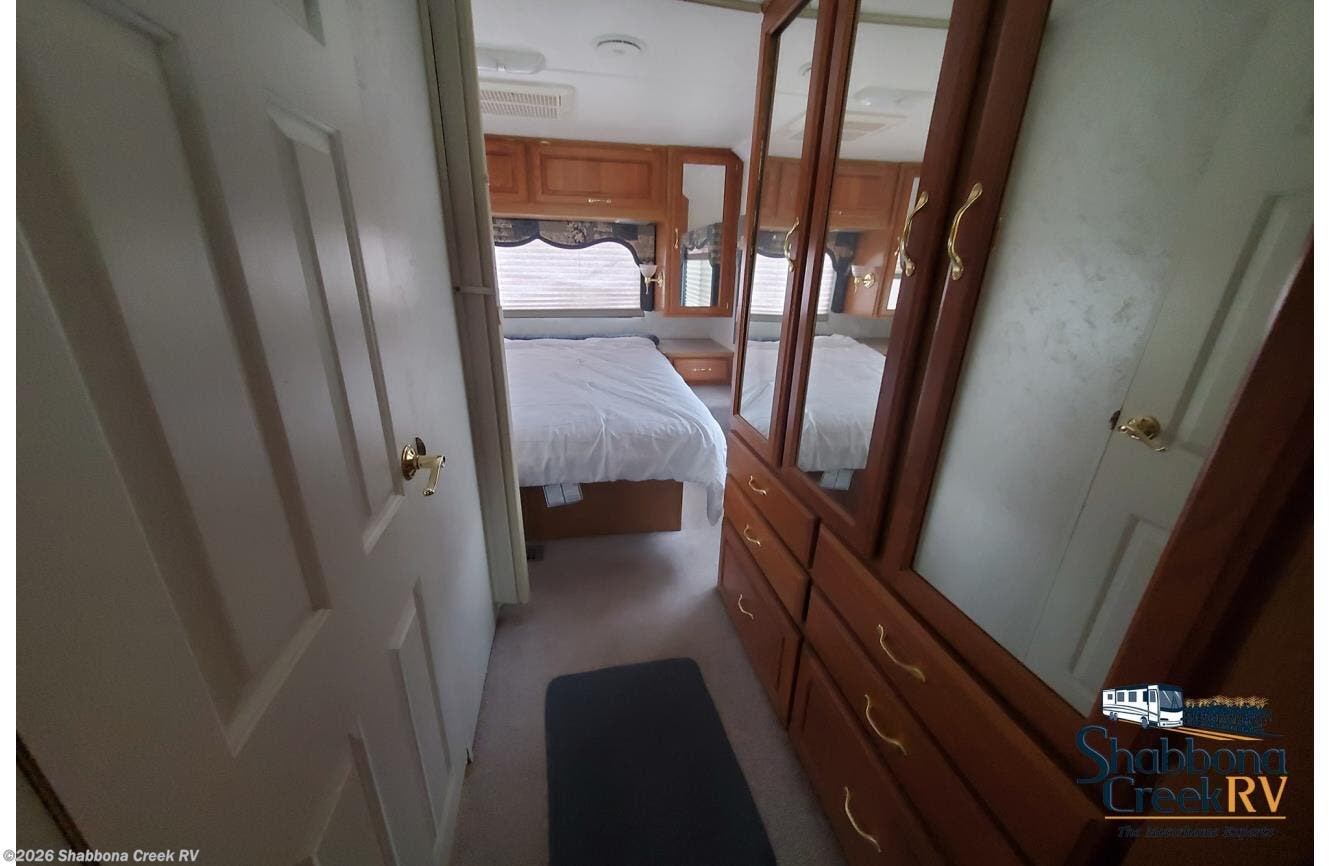 2002 Windsport 32Q * by Thor from Shabbona Creek RV in Atkinson, Illinois