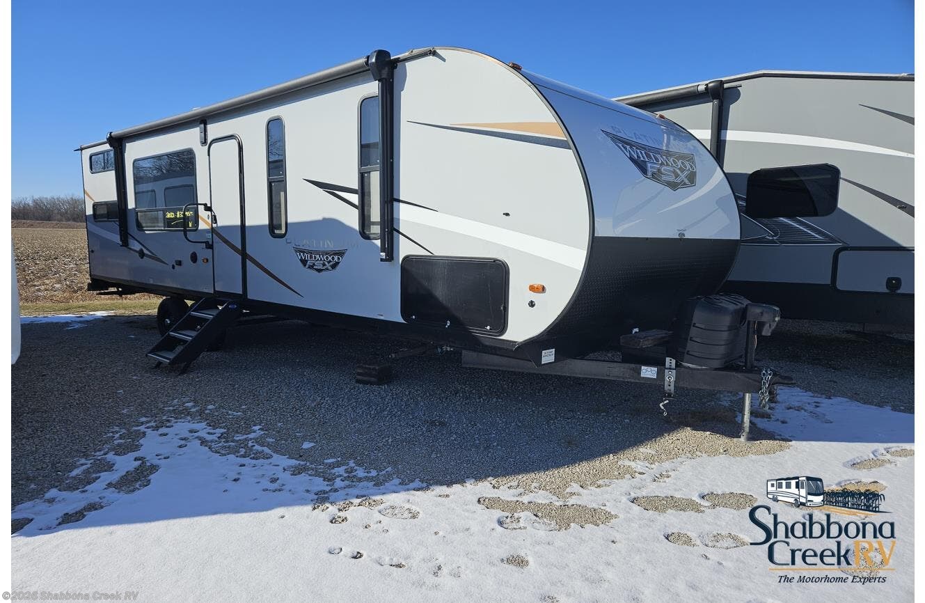 2022 Forest River Wildwood Toy Hauler FSX 270 RTK * - Used Travel Trailer For Sale by Shabbona Creek RV in Atkinson, Illinois