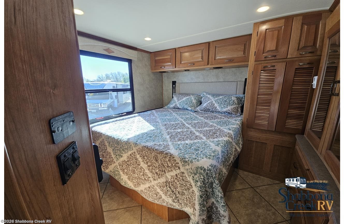 2015 Fleetwood Excursion 35B * - Used Class A For Sale by Shabbona Creek RV in Atkinson, Illinois