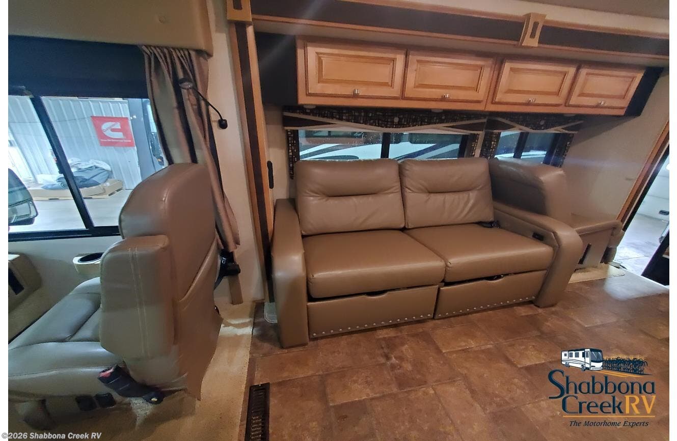 2014 Sightseer 33C * by Winnebago from Shabbona Creek RV in Atkinson, Illinois