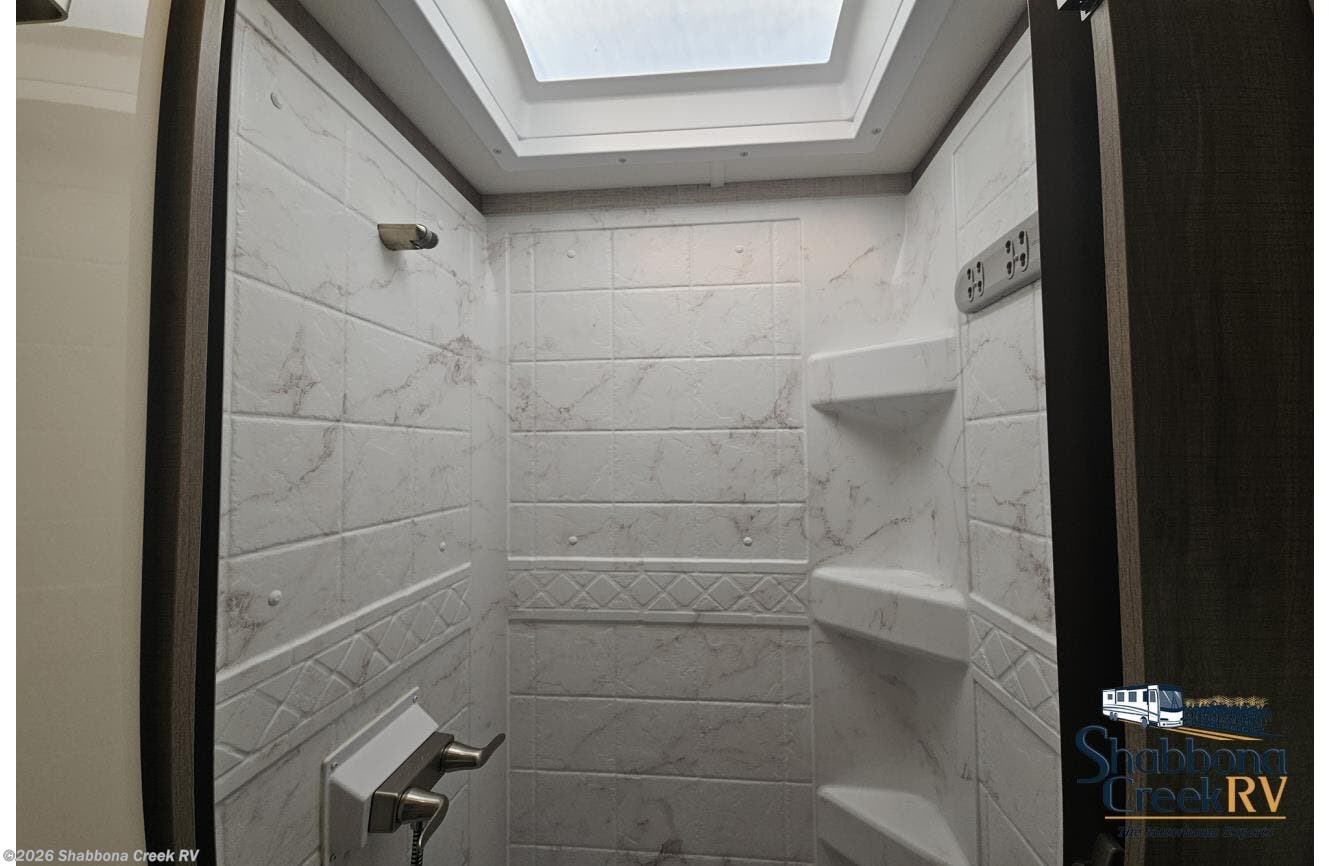 2022 Jayco Melbourne 24NP * - Used Class C For Sale by Shabbona Creek RV in Atkinson, Illinois