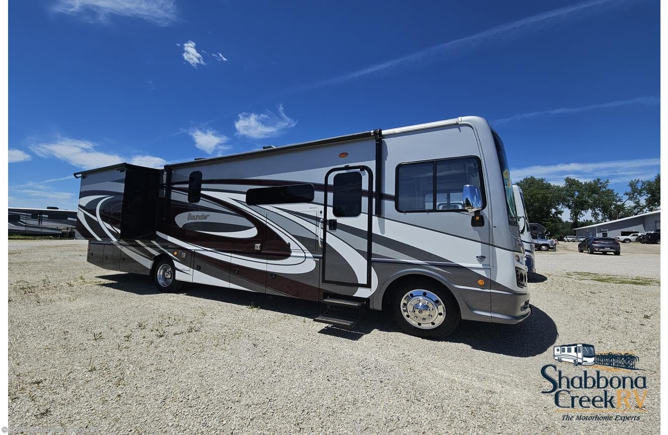 2023 Bounder 35K * by Fleetwood from Shabbona Creek RV in Atkinson, Illinois