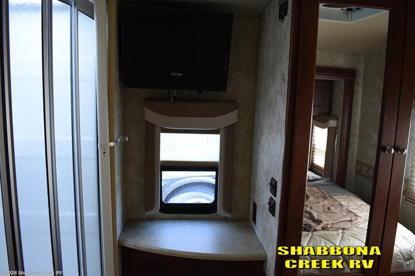 2010 Cambria 30C * by Itasca from Shabbona Creek RV in Atkinson, Illinois