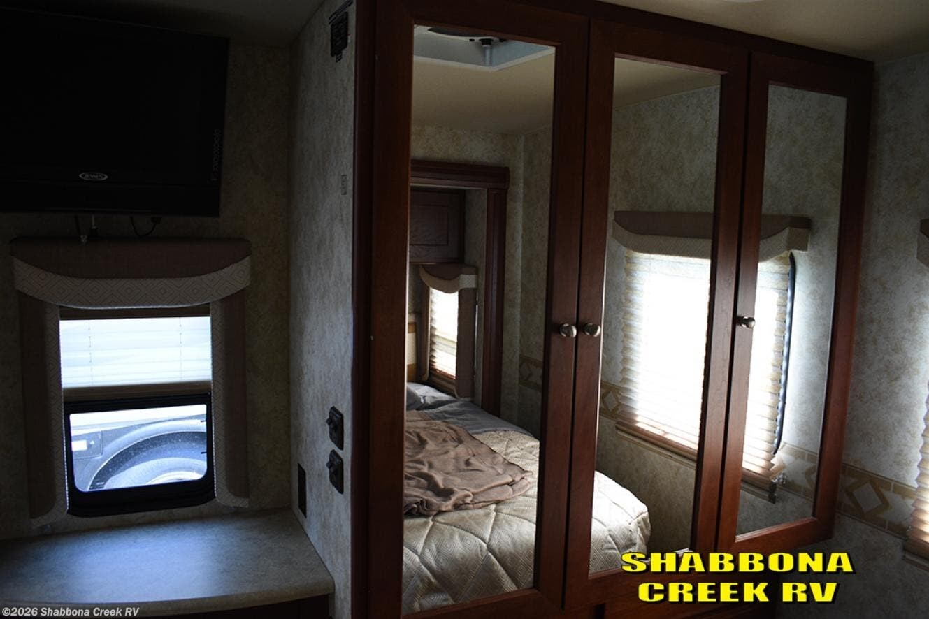 2010 Itasca Cambria 30C * - Used Class C For Sale by Shabbona Creek RV in Atkinson, Illinois