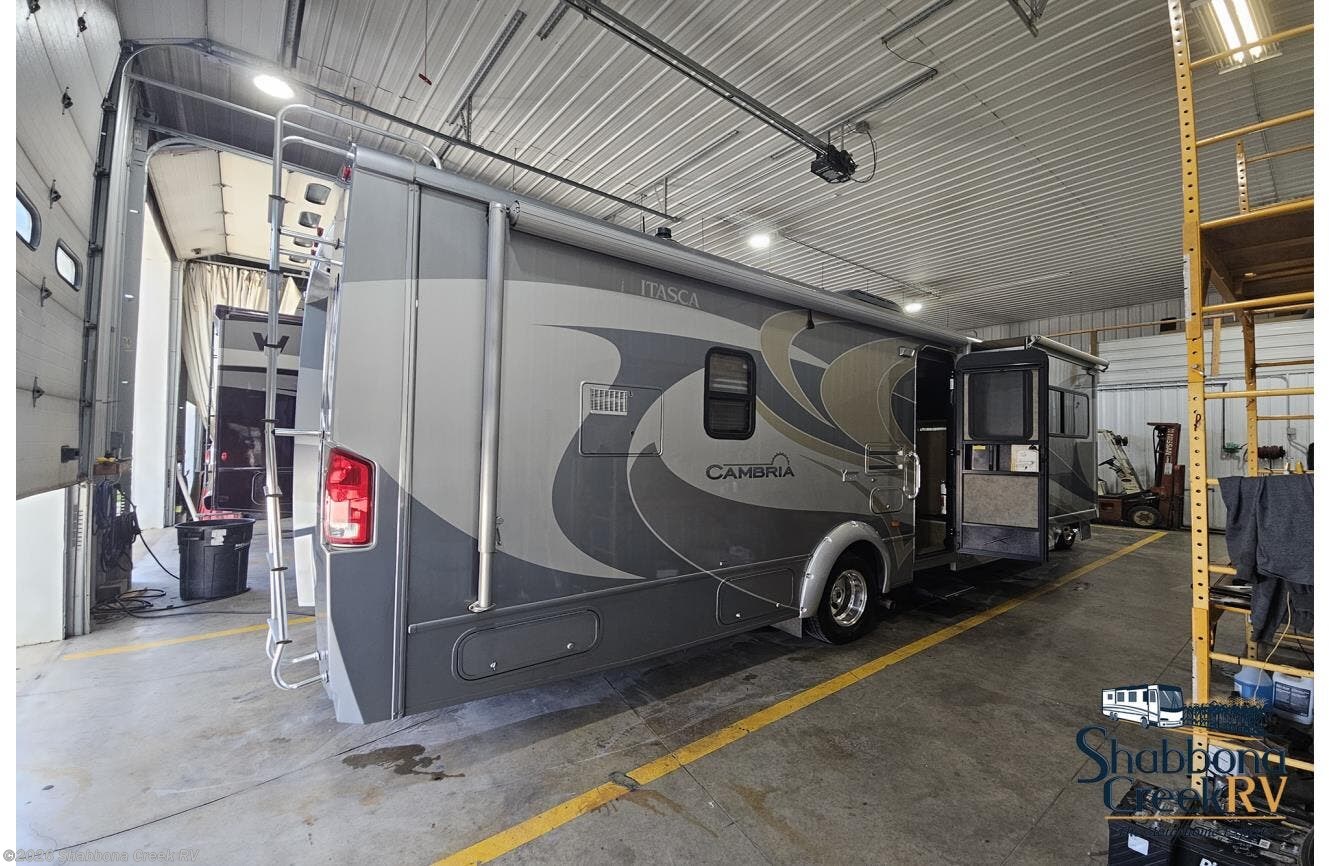Used 2010 Itasca Cambria 30C * available in Atkinson, Illinois