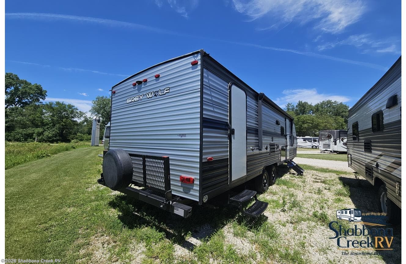 2018 Forest River Grey Wolf 268DBH * - Used Travel Trailer For Sale by Shabbona Creek RV in Atkinson, Illinois
