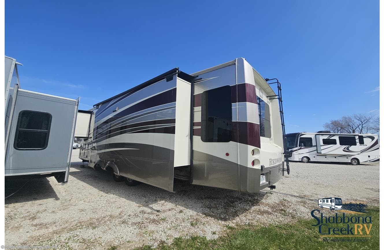 2015 Redwood 36FB by Miscellaneous from Shabbona Creek RV in Atkinson, Illinois