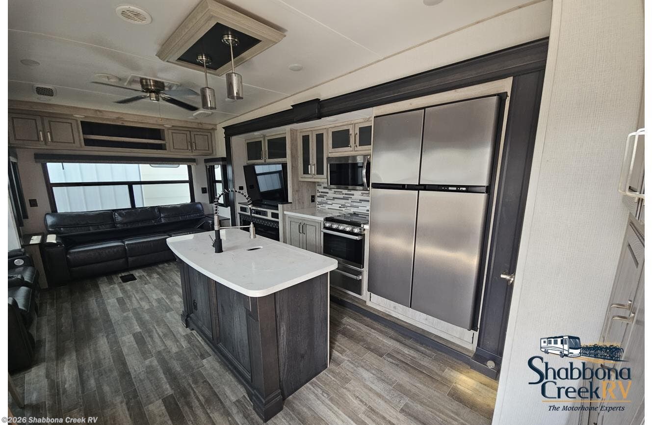 2021 Keystone Avalanche 312RS - Used Fifth Wheel For Sale by Shabbona Creek RV in Atkinson, Illinois