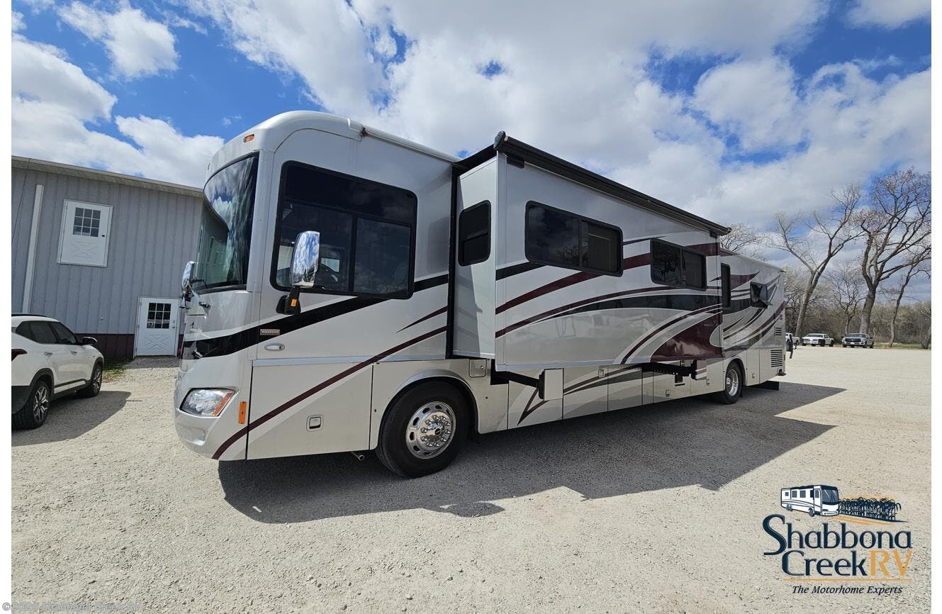 2010 Journey 40L by Winnebago from Shabbona Creek RV in Atkinson, Illinois